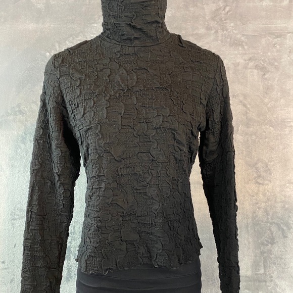 Sno-Skins Turtleneck - Picture 2 of 8